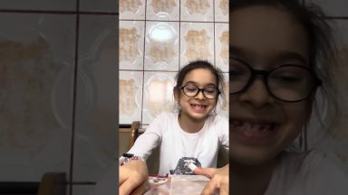 Aaaaastazi mananc capsune si inca ceva🤤 este foarte bun! Incercati si voi!!!! Daca aveti